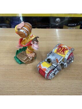 Donkey Kong Skylanders SuperChargers Amiibo Figure w Barrel Blaster Vehicle